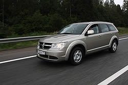 Dodge Journey. Хорош во всех цветовых вариантах!