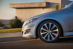 Hyundai Genesis 2012