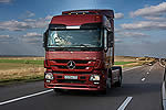 В России запущена сборка первого грузового автомобиля Mercedes-Benz