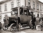 Первые общественные автобусы в Чехии носили логотип Laurin & Klement