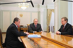 Путин предложит пакет антикризисных мер для автопрома